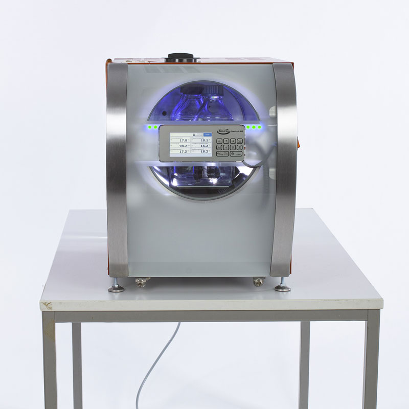 Woman operating steam sterilizer Laboklav 25 Woman operating steam sterilizer Laboklav 25